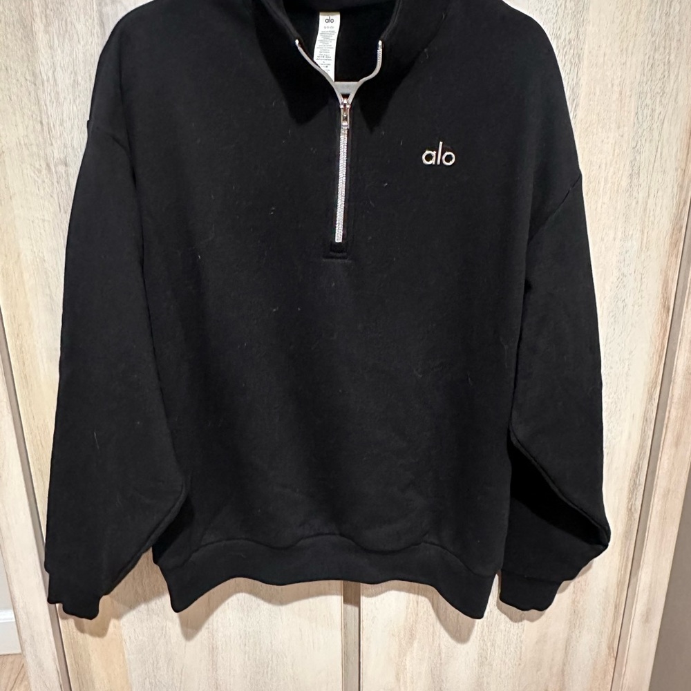 ALO Yoga Black Quarter Zip Swestshirt